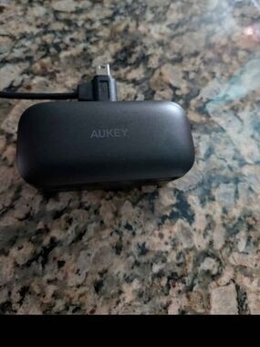 AUKEY True Wireless Earbuds With Charging Case GREAT CONDITION